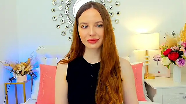 Snapshot of MonaRicci chatting on June 19, 5:24 am MonaRicci online show from June 19, 5:24 am