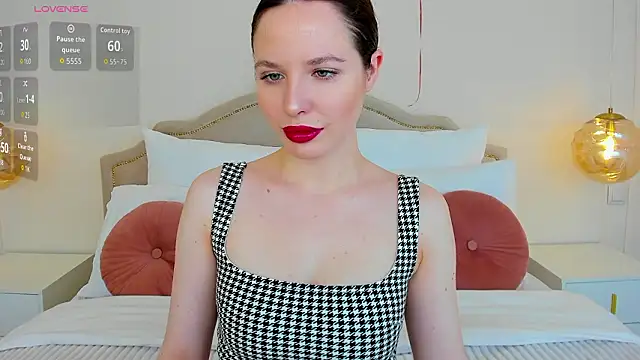 MonaRicci online show from February 26, 1:22 pm