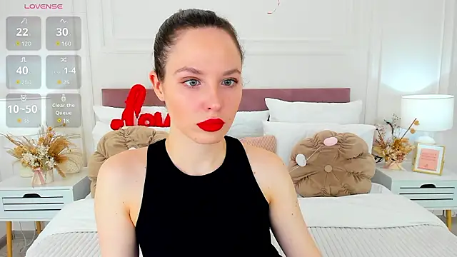 MonaRicci online show from February 20, 1:24 pm