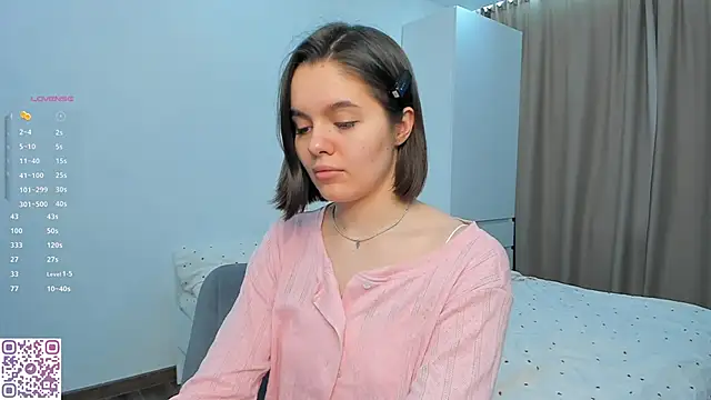 Xo Laura online show from February 9, 6:50 pm