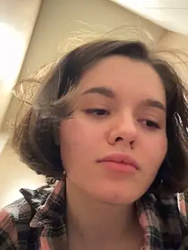 Xo Laura online show from February 4, 12:00 pm