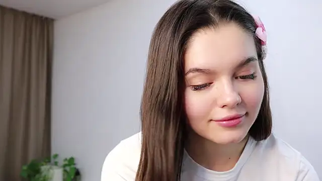 Xo Laura online show from November 5, 8:39 am