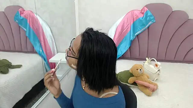 horny bri  online show from December 22, 1:22 pm