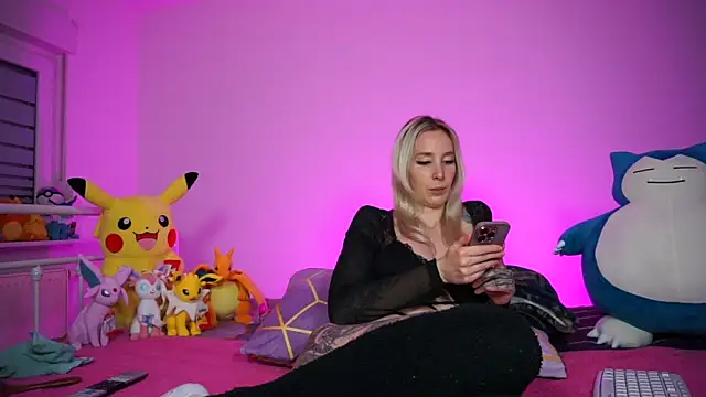 StellaCinderella online show from December 22, 2:06 pm