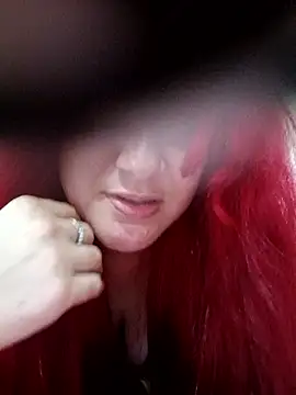 ruiviinhaah online show from February 14, 3:12 pm