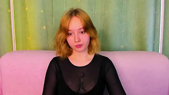 RikkiChoco online show from April 13, 8:18 am