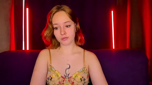 RikkiChoco online show from March 8, 1:11 am