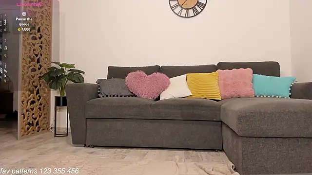 ScarletFlamee online show from February 10, 8:30 pm