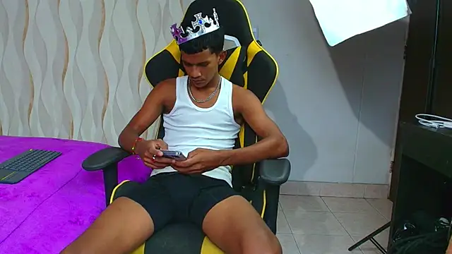 Boy savoy online show from November 6, 7:40 pm