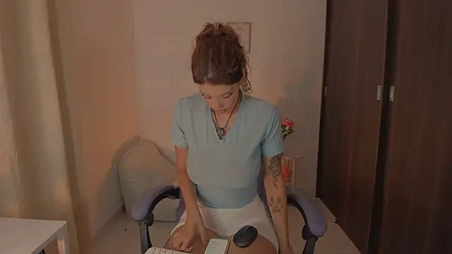 bergmanamii online show from April 5, 11:00 pm