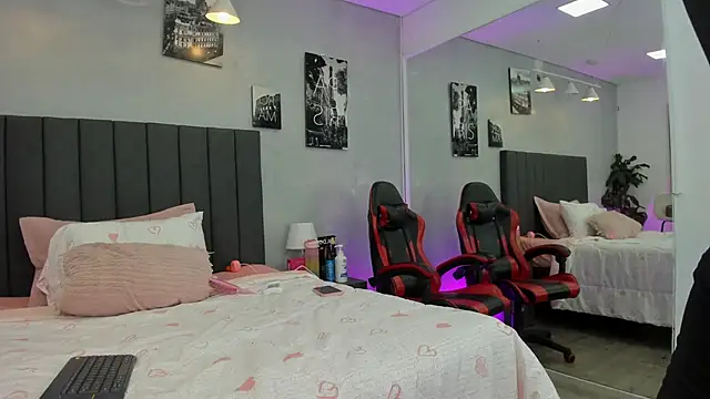 kendra london online show from March 20, 11:33 am