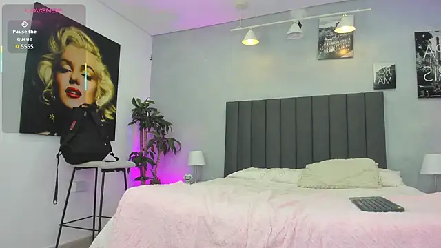 kendra london online show from April 15, 11:16 am