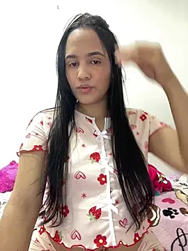 Snapshot of Ivy_08 chatting on July 15, 10:06 pm Ivy 08 online show from July 15, 10:06 pm