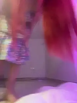 EmillieX online show from November 18, 12:15 am