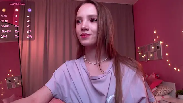 Adria Arjona online show from June 17, 7:41 am