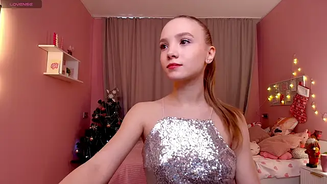 Adria Arjona online show from December 21, 7:32 am