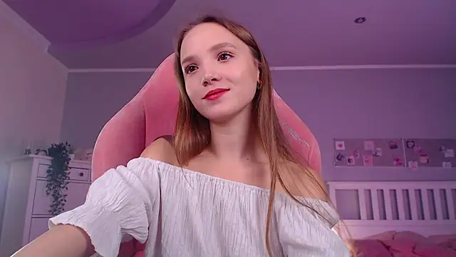 Adria Arjona online show from November 6, 7:45 am