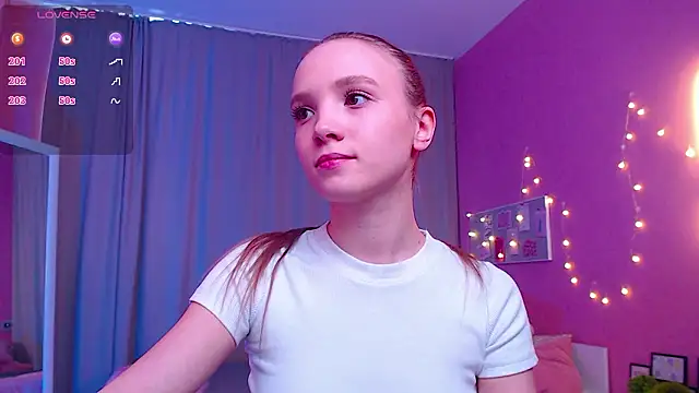 Adria Arjona online show from March 6, 7:36 am