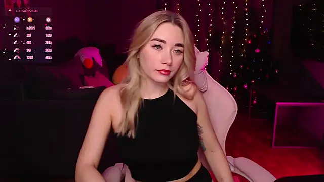 Rosie Mac online show from January 13, 1:31 am