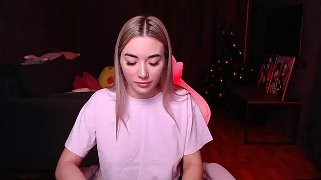 Rosie Mac online show from December 17, 2:16 am