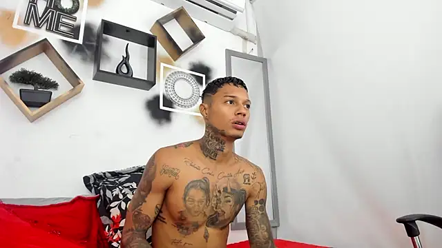 Snapshot of YuleimysAndAlex chatting on November 3, 3:01 am YuleimysAndAlex online show from November 3, 3:01 am