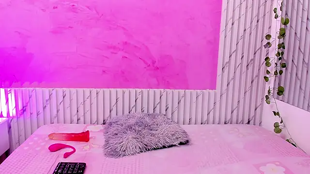 Mia Tailor Bms online show from November 25, 11:21 am