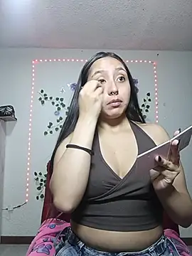 naughtygoddesss  online show from December 17, 1:43 am