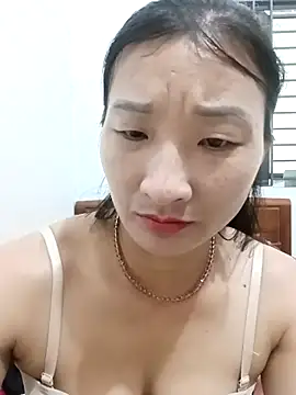 wees-lind online show from November 11, 3:12 am