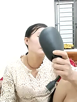 wees-lind online show from November 17, 1:15 pm