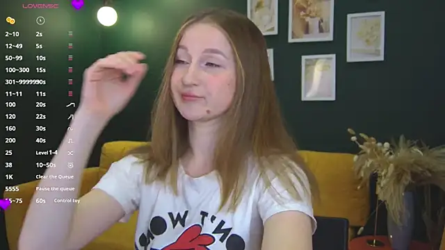 Snapshot of S_Sandra chatting on November 15, 1:04 pm S Sandra online show from November 15, 1:04 pm