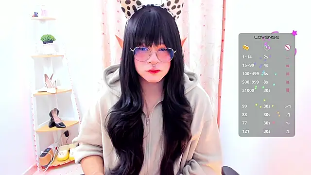 Omorimori online show from December 1, 4:30 pm