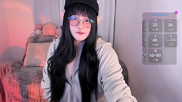 Snapshot of Omorimori chatting on February 2, 12:37 pm Omorimori online show from February 2, 12:37 pm