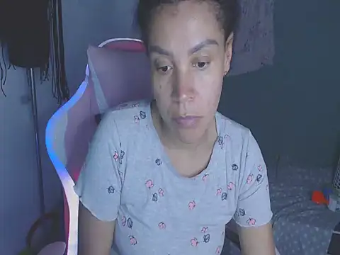 shayna cute online show from August 5, 12:04 am