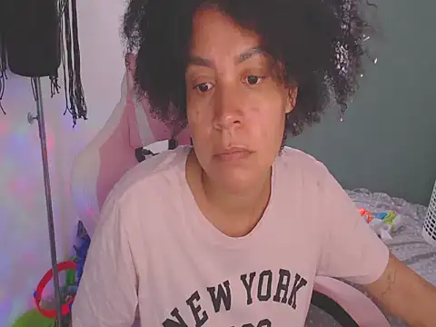 shayna cute online show from August 3, 7:31 pm