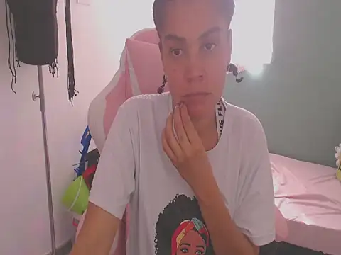 shayna cute online show from July 16, 7:33 pm