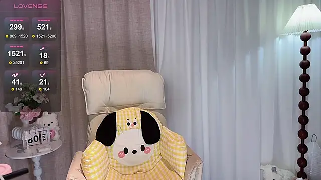 Snapshot of Yaiyigirl chatting on July 8, 5:02 pm Yaiyigirl online show from July 8, 5:02 pm