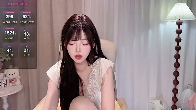 Yaiyigirl online show from May 30, 4:12 pm
