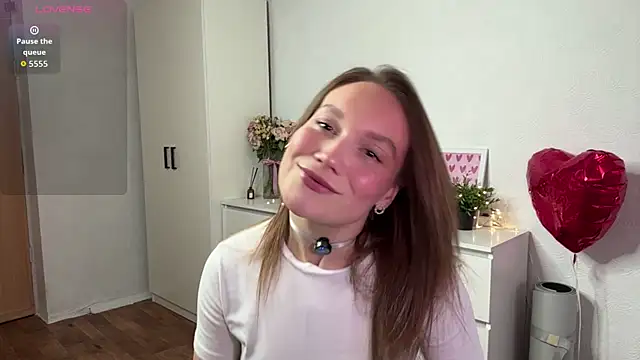 Kalli ly online show from April 10, 2:02 pm