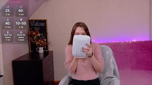 TinyMuse  online show from November 10, 11:26 am