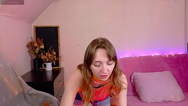 TinyMuse  online show from November 8, 6:06 am