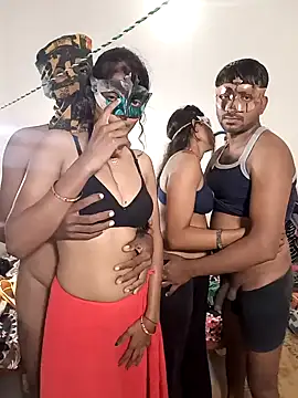 Snapshot of Real-Family chatting on November 26, 10:10 pm Real-Family online show from November 26, 10:10 pm