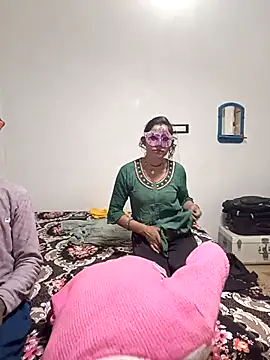 Snapshot of Real-Family chatting on November 24, 5:46 pm Real-Family online show from November 24, 5:46 pm