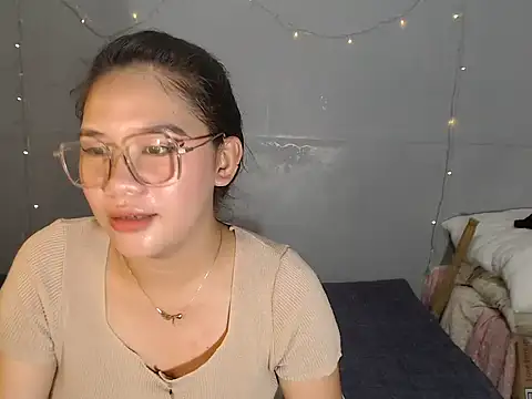 hotsexyreb online show from December 19, 3:32 am