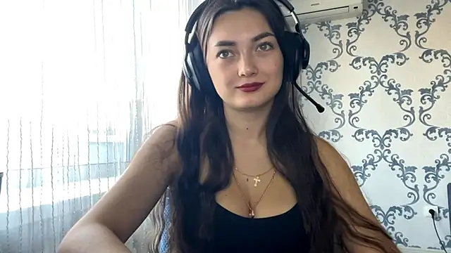 Snapshot of TwotyBright chatting on November 4, 8:07 am TwotyBright online show from November 4, 8:07 am