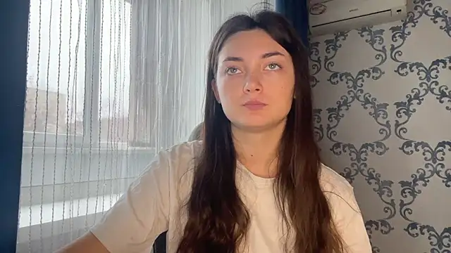 Snapshot of TwotyBright chatting on November 27, 8:15 am TwotyBright online show from November 27, 8:15 am