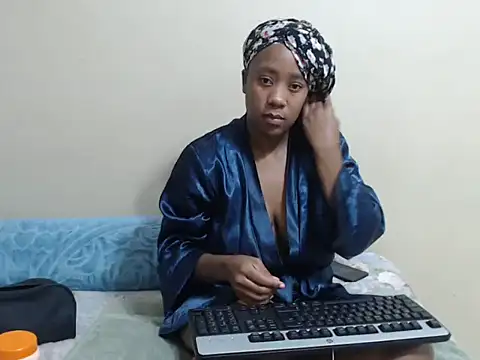 SexyLipss  online show from November 30, 6:30 pm