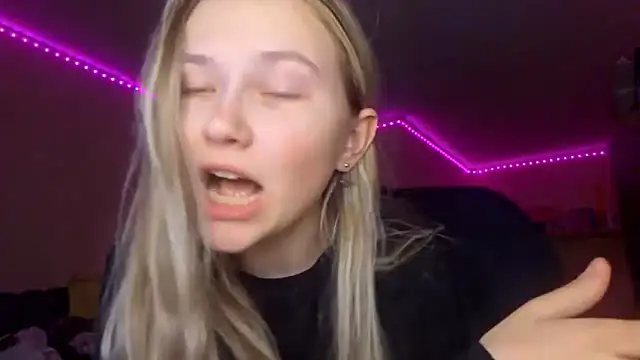 KarinRobertson online show from February 6, 5:09 pm