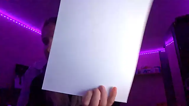 Snapshot of KarinRobertson chatting on November 24, 7:36 pm KarinRobertson online show from November 24, 7:36 pm