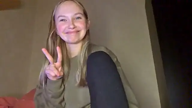 Snapshot of KarinRobertson chatting on January 14, 5:05 pm KarinRobertson online show from January 14, 5:05 pm