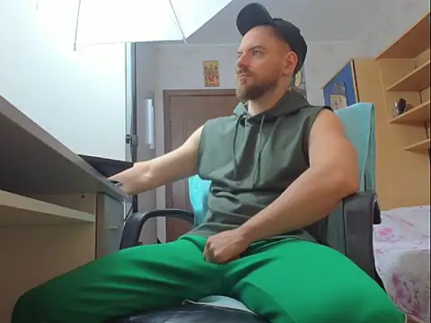 Ryanstone  online show from November 6, 3:54 am